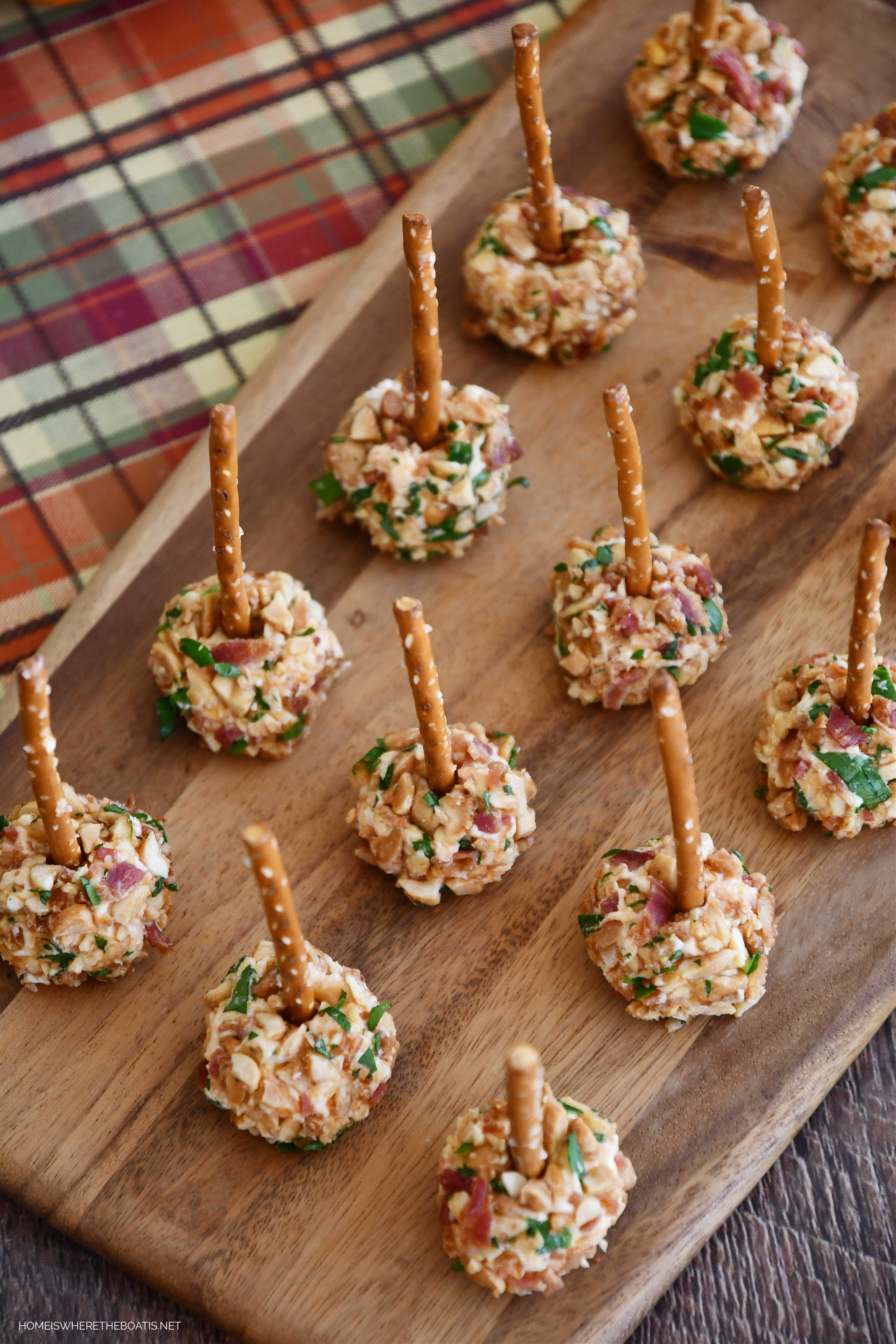 ピモンテビーズバックチャームpimento完売商品アルページュストーリー Irresistible Pimento Cheese-Bacon Pretzel Bites – Home is Where